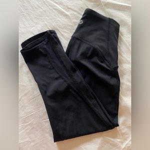 Lululemon black cropped leggings Sz 2